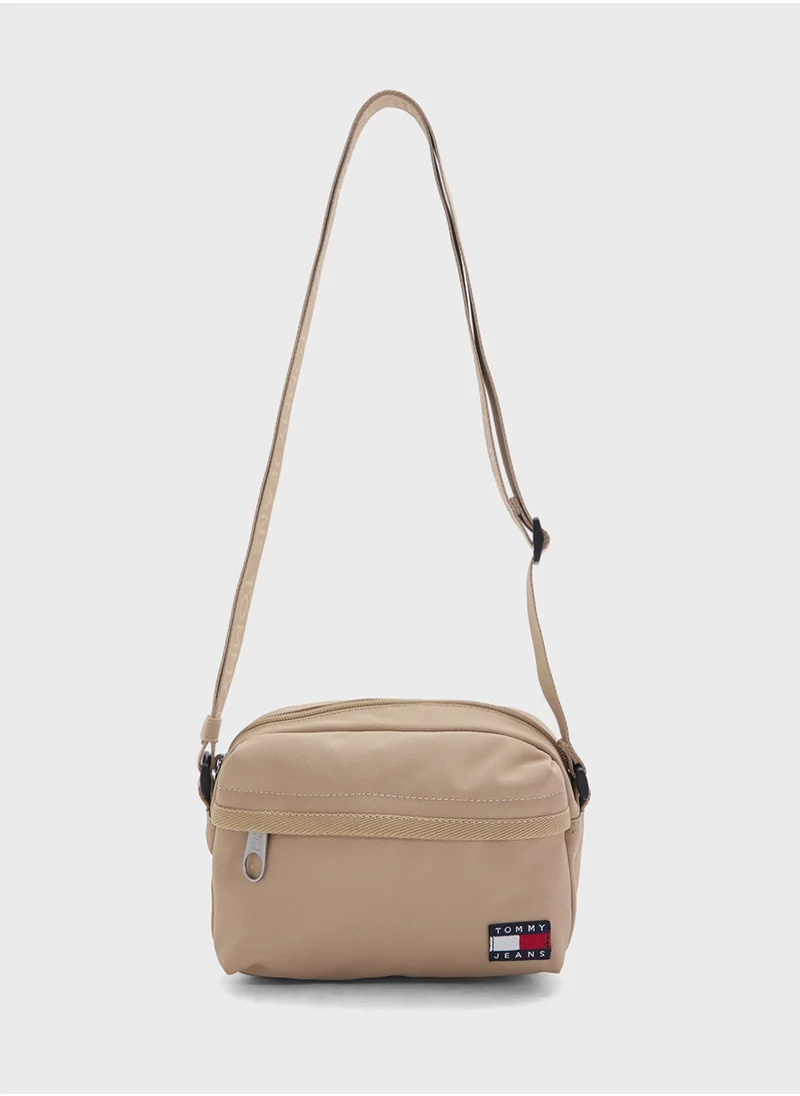 TOMMY JEANS ESSENTIAL DAILY CROSSBODY BAG