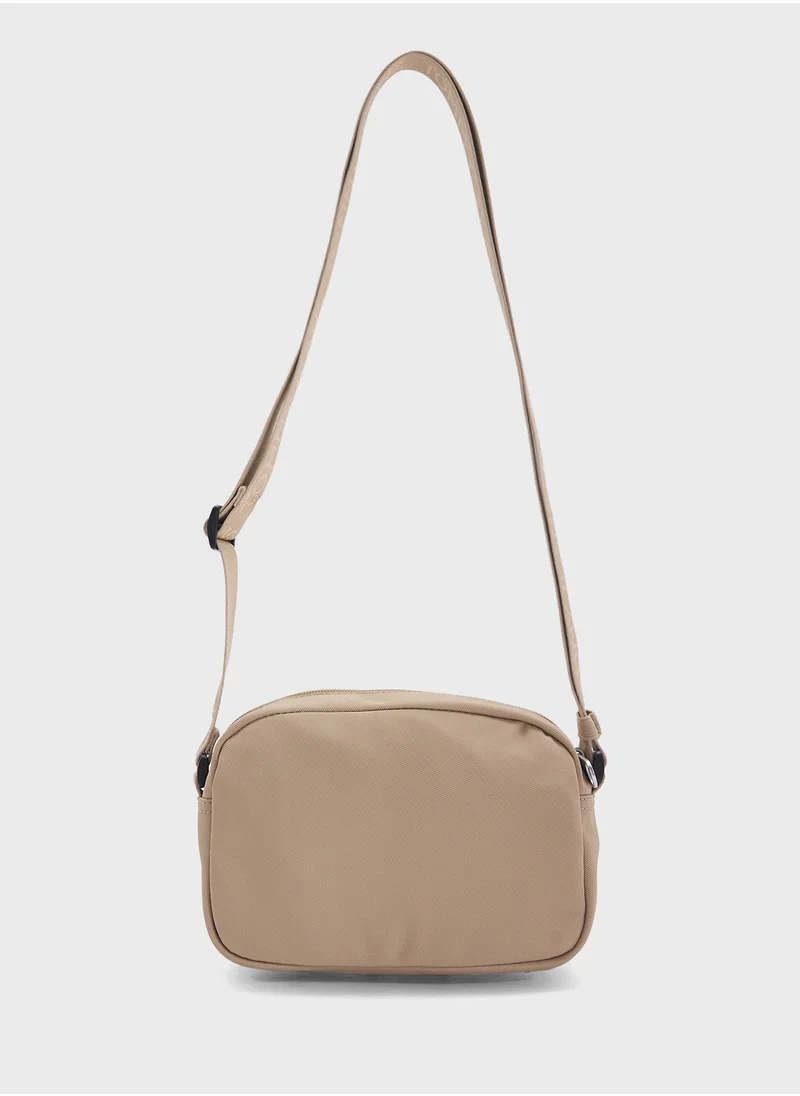 TOMMY JEANS ESSENTIAL DAILY CROSSBODY BAG