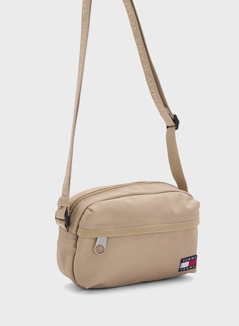 TOMMY JEANS ESSENTIAL DAILY CROSSBODY BAG