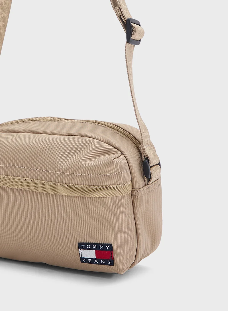 TOMMY JEANS ESSENTIAL DAILY CROSSBODY BAG