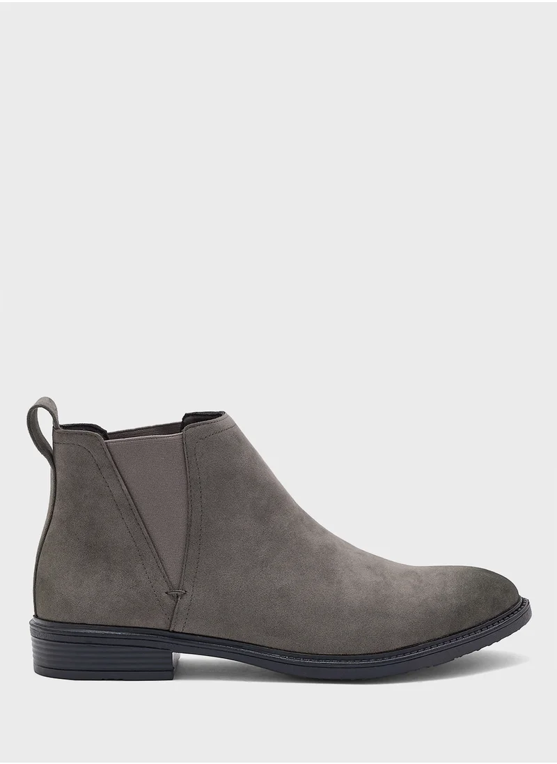 Robert Wood Faux Suede Chelsea Boots