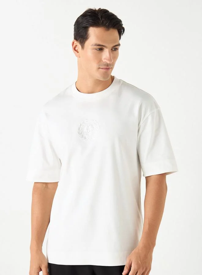 Emperor Logo Embroidered T-shirt with Short Sleeves and Crew Neck