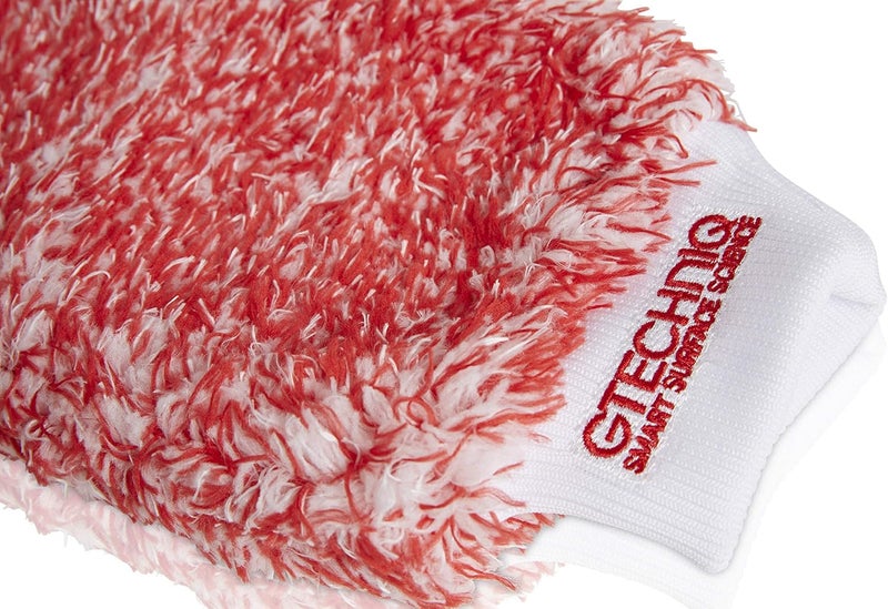 Gtechniq WM2 Microfibre Car Wash Mitt, Ultra Soft Wash Mitt, Reduces Scratches, Designed to Hold Maximum Foam Volume for Easy and Quick Washing - Image 1