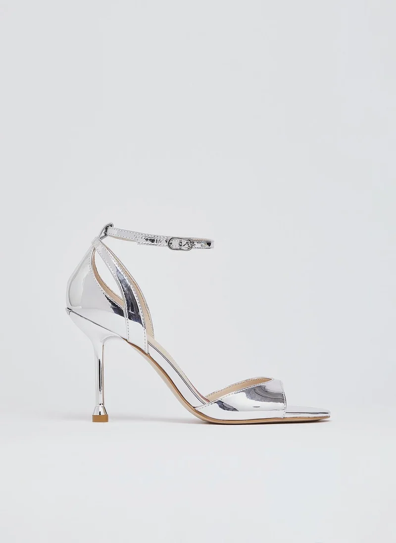 ليو جو Mirrored Laminated Heeled Sandals