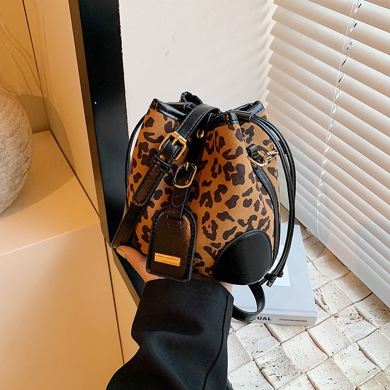 Bag 2024 High-End Texture Fashion Bucket Bag Crossbody Bag Women'S Bag Niche Leopard Print Shoulder Crossbody Bag