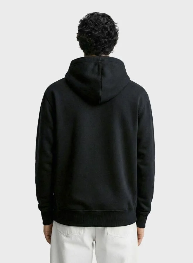 ذا انديان كراج كو Men Oversized Fit Graffiti Printed Crew Neck Full Sleeves Overhead Hooded Sweatshirt