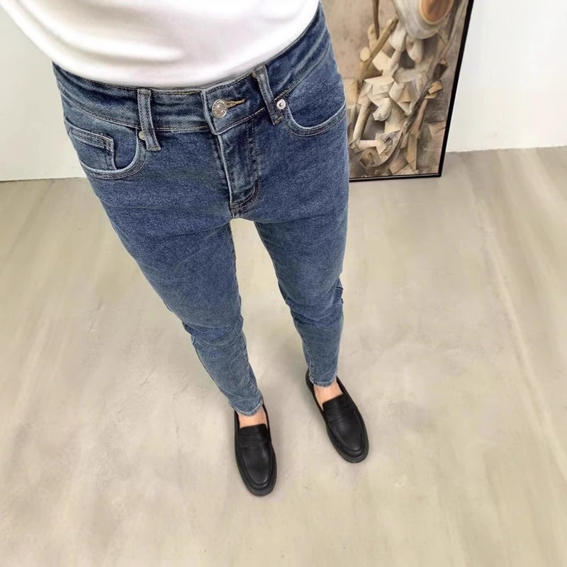 Unisex Classic Denim Jeans Loose Fit Daily Outdoor Wear - Image 4