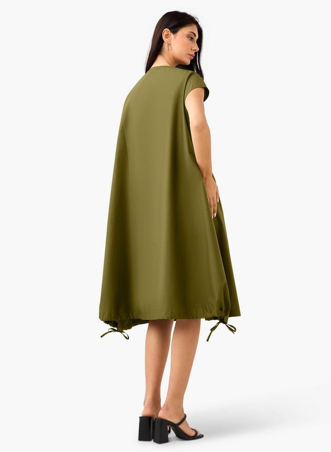 ايكونيك فستان كلاسيكي بأزرار ورباط - Image 3