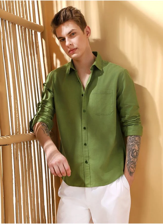 دينيس لينغو Green Regular Fit Shirts Textured design crafted from 100% Cotton featuring Long Sleeves with Button closure.