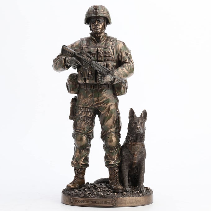 US Army Soldier and Dog Statue Honor Courage Commitment Figurine