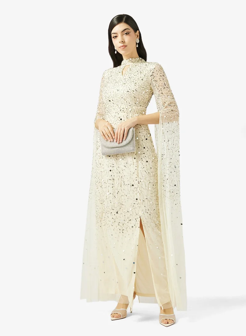 اميليا روز فستان بفتحة جانبية وأكمام كاب