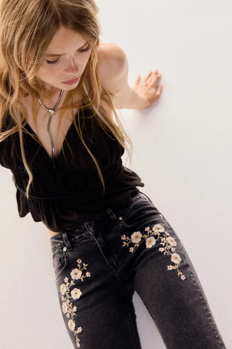 H&M Flared Low Jeans