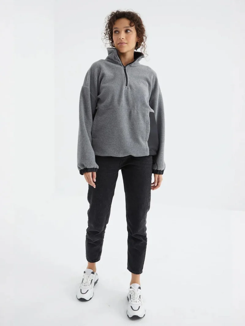 تومي لايف TOMMY Oversized Half-zip Plush Sweatshirt