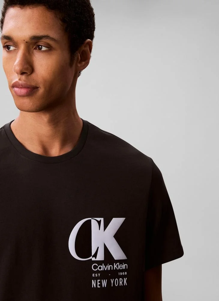 كالفن كلاين Logo Graphic Short Sleeve T-Shirt