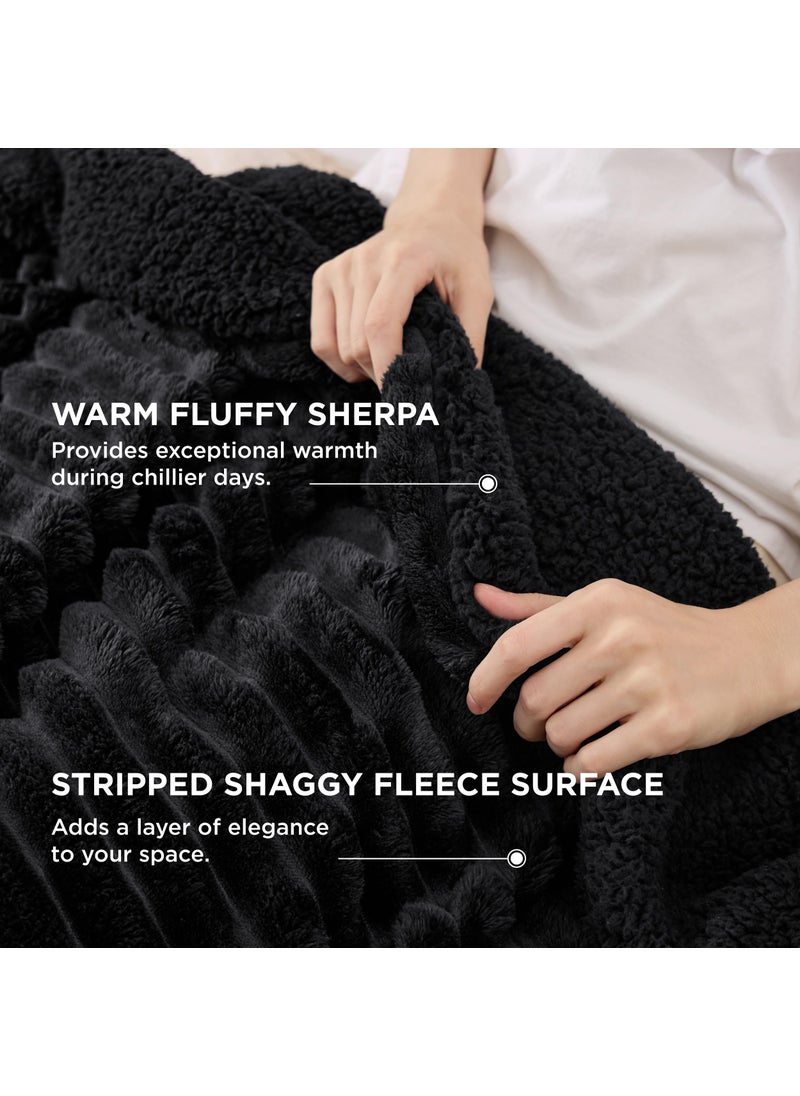 بيد شور Bedsure Sherpa رمي بطانية للأريكة - بطانية مريحة ناعمة لسرير السرير بطانية دافئة سميكة لفريق الشتاء الأسود رمي هدية 50 × 60 بوصة  - Image 3