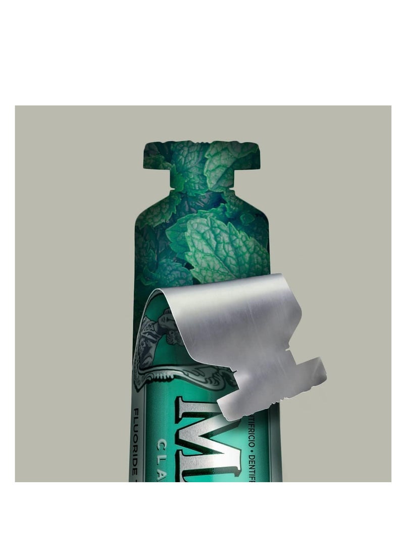 Marvis Marvis Classic Strong Mint Toothpaste 25 ml  - Image 5