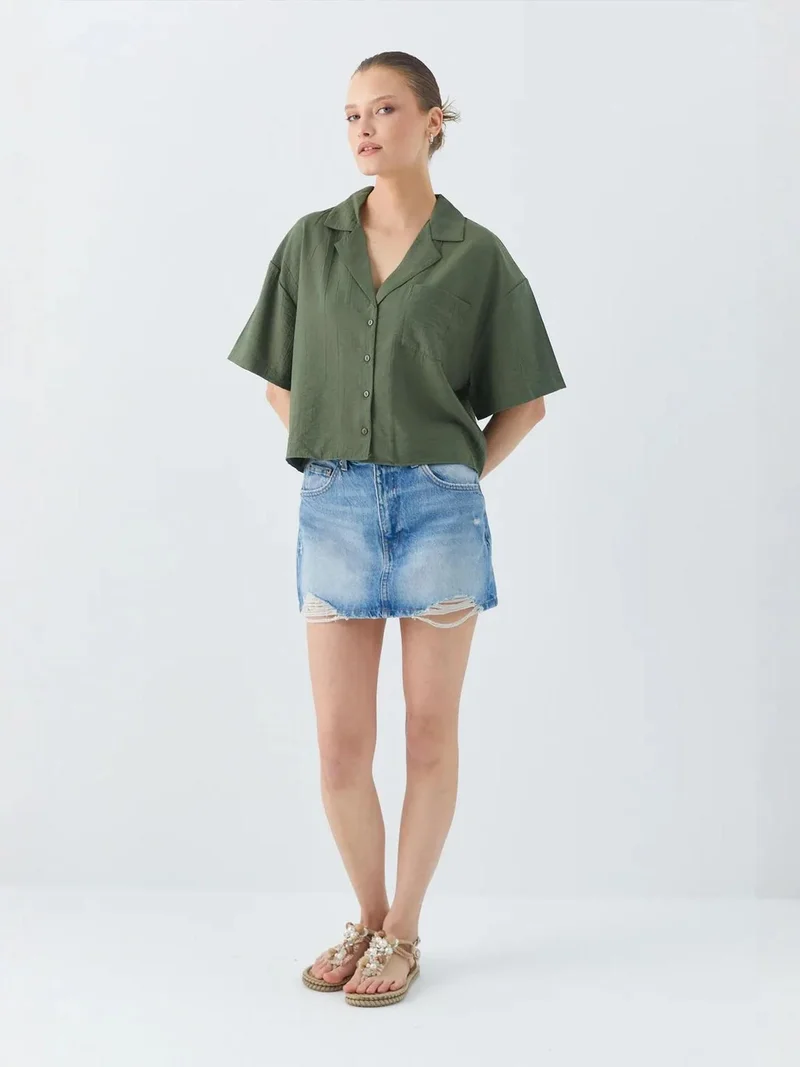 MixRay Mixray Loose Fit Button-Up Crop Shirt with Pocket
