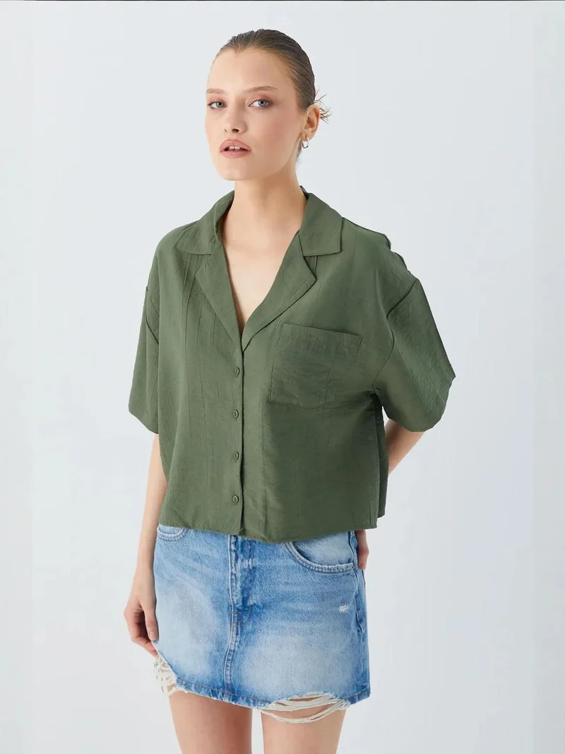 MixRay Mixray Loose Fit Button-Up Crop Shirt with Pocket