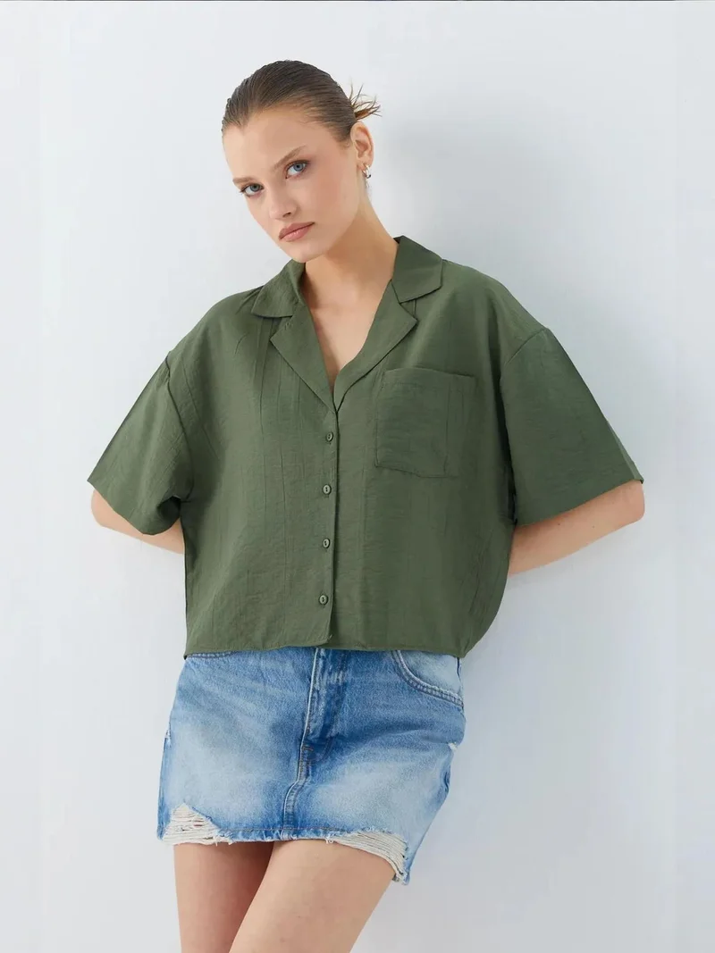 MixRay Mixray Loose Fit Button-Up Crop Shirt with Pocket