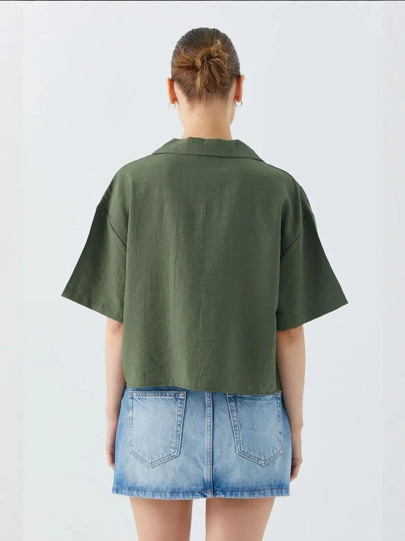 MixRay Mixray Loose Fit Button-Up Crop Shirt with Pocket