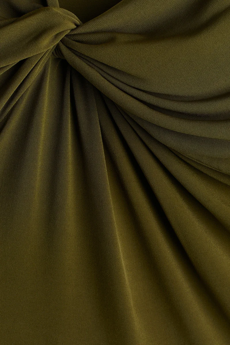 اتش اند ام سروال داخلي ثونج بتفاصيل ملتفة