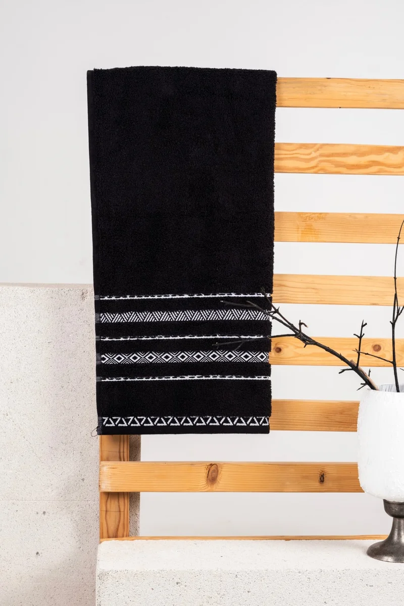 ايفين Logna 100% Pure Cotton Extra Soft Hand, Face, Kitchen and Bath Towel (50 x 90 cm)