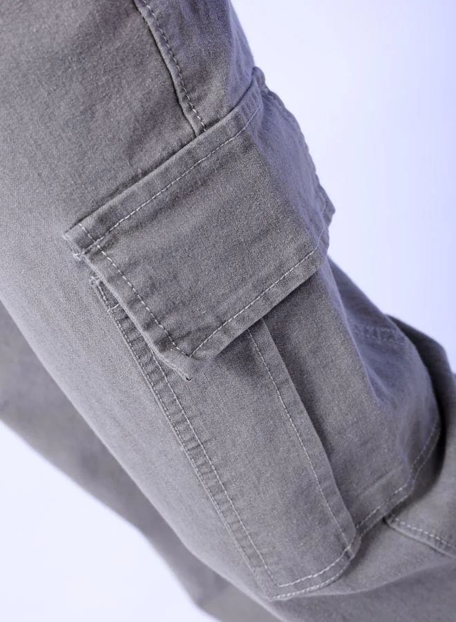 The Indian Garage Co  Men Regular Fit Solid Mid-Rise Stretchable Denim Cargo Joggers for Men | Best Price UAE