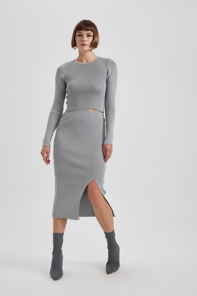 DeFacto Woman Fitted Shiny Fabric Skirt  - Image 2