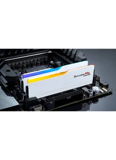 جي.سكيل مجموعة ذاكرة سطح المكتب DDR5 ثنائية القناة من سلسلة M5 Neo RGB من Ripjaws بسعة 32 جيجابايت (2x16 جيجابايت)، سرعة ذاكرة 6000 ميجابايت/ثانية، زمن انتقال CL36-48-48-96، AMD EXPO، جهد 1.25 فولت، أبيض | F5-6000J3648D16GX2-RM5NRW  - Image 4