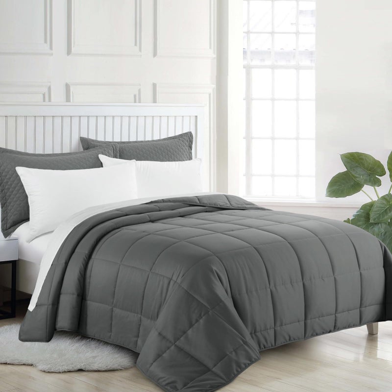 HOMBYS Alaskan King Comforter 132x120 Lightweight Quilted Down Alternative Duvet Insert for All SeasonGrey8 Corner Tabs