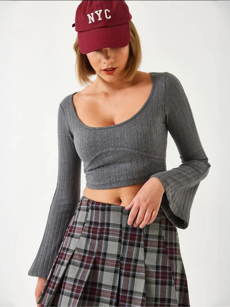 LUCCI Stitch Detailed Crop Top