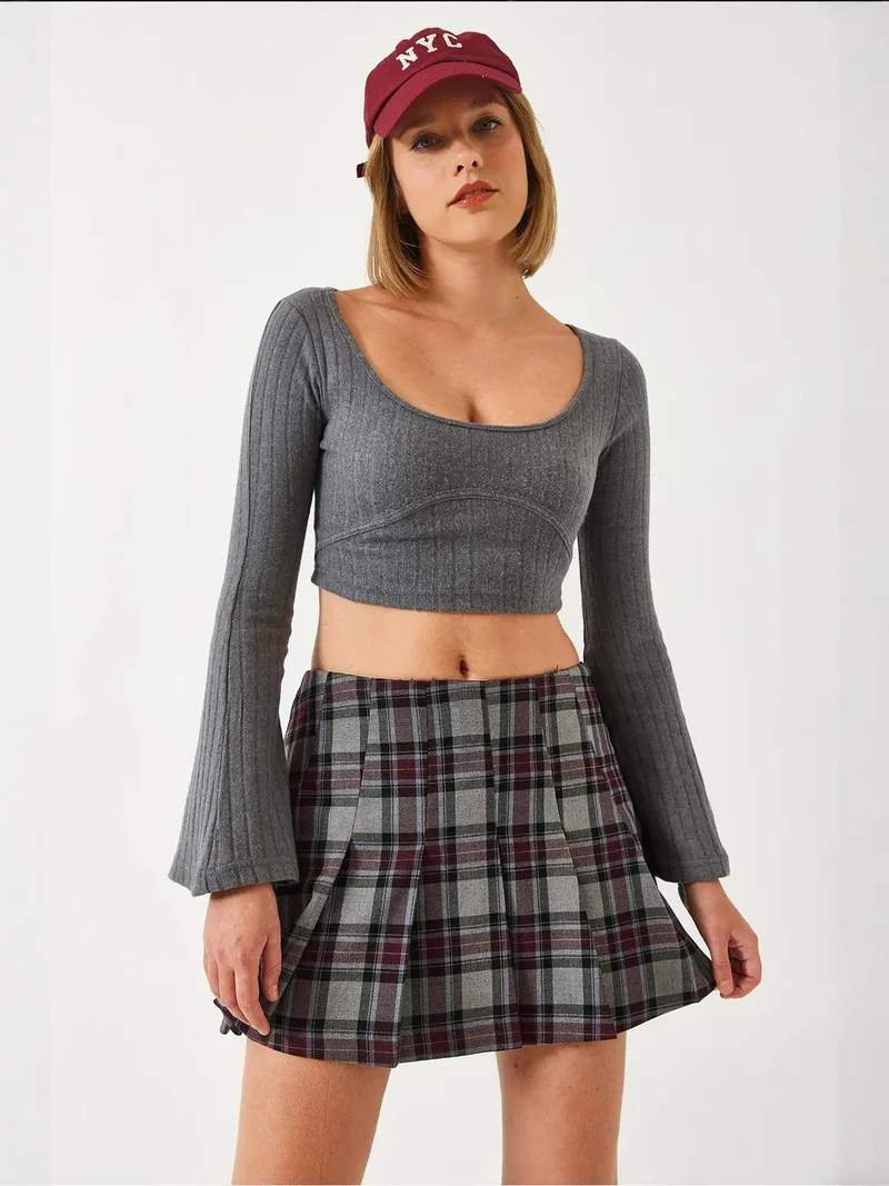 Bianco Lucci Charcoal Grey LUCCI Stitch Detailed Crop Top for Women | Best Price UAE