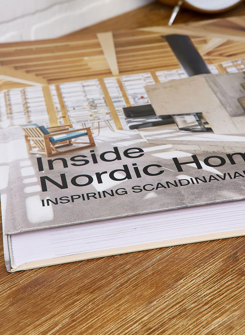THAMES Inside Nordic Homes: Inspiring Scandinavian Living