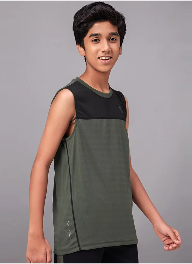تكنوسبورت Color Block Crew Neck Sleeveless T-Shirt by Styli