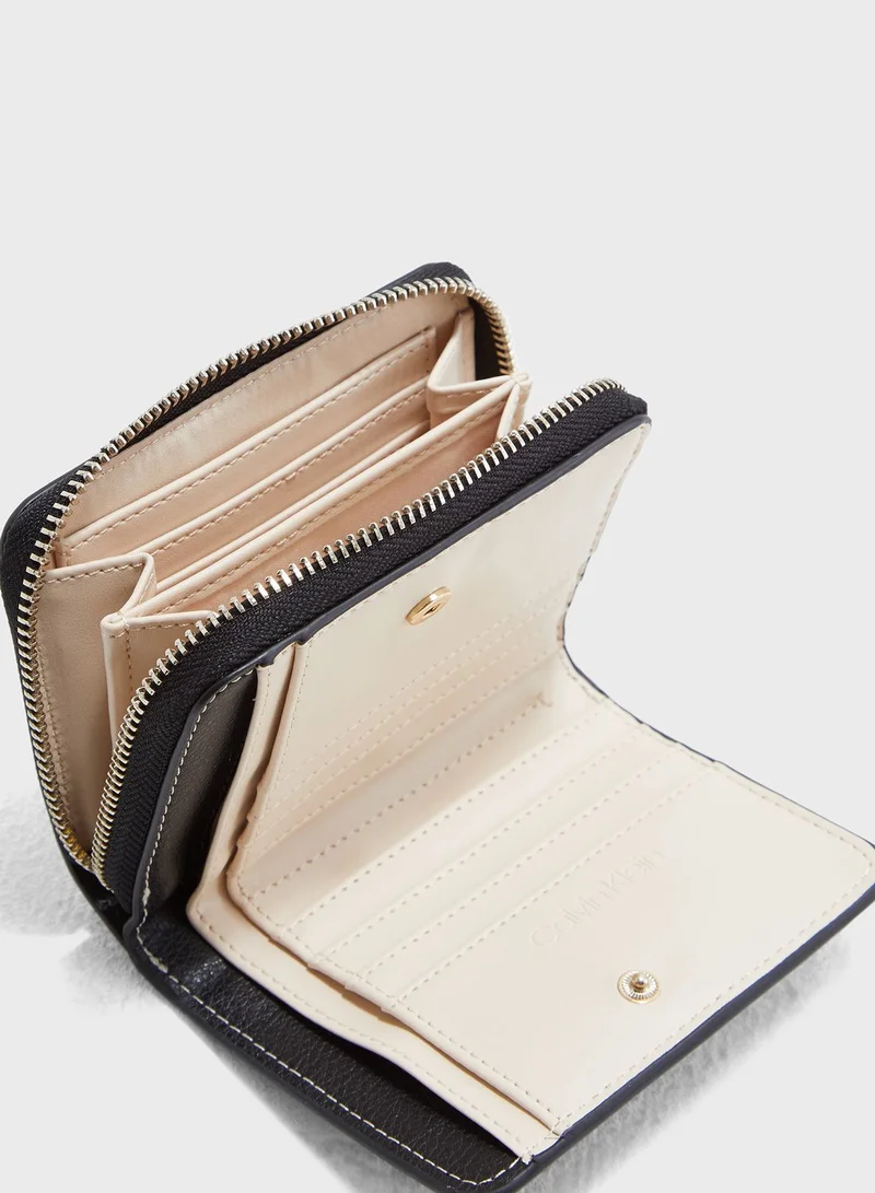 CALVIN KLEIN Avant Medium Zip Through Purse