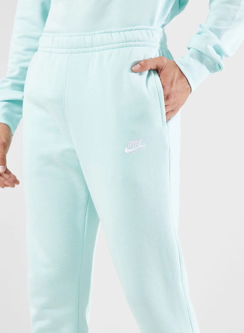Nike Essential Joggers
