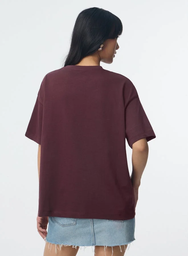 ذا سوليد ستور Maroon Badge Detail Cotton Oversized T-Shirt