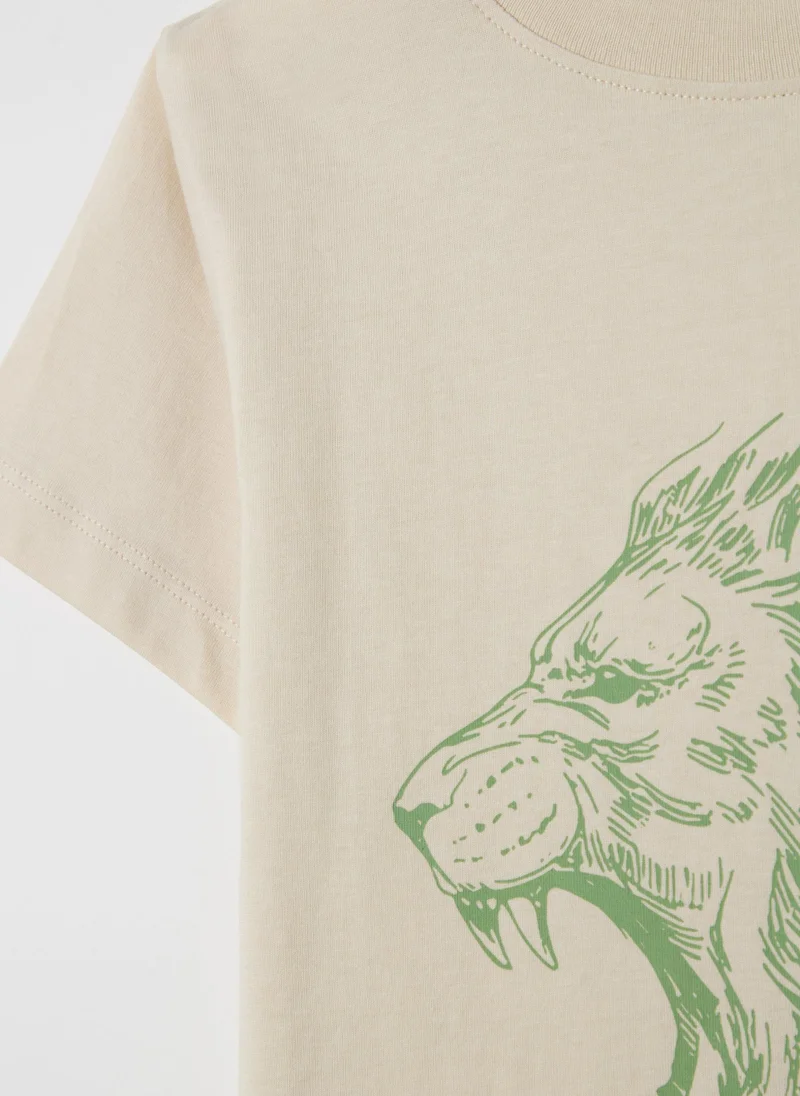 او في اس T-Shirt With Print