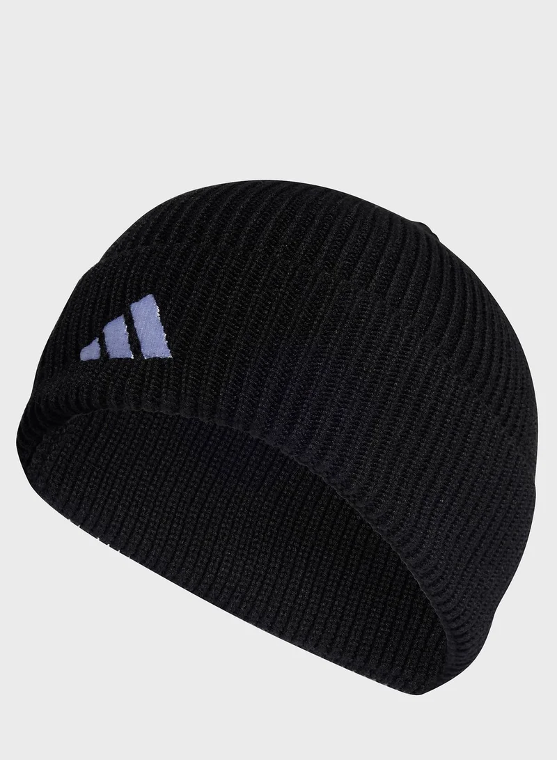 adidas بينيه مزين بشعار الماركة