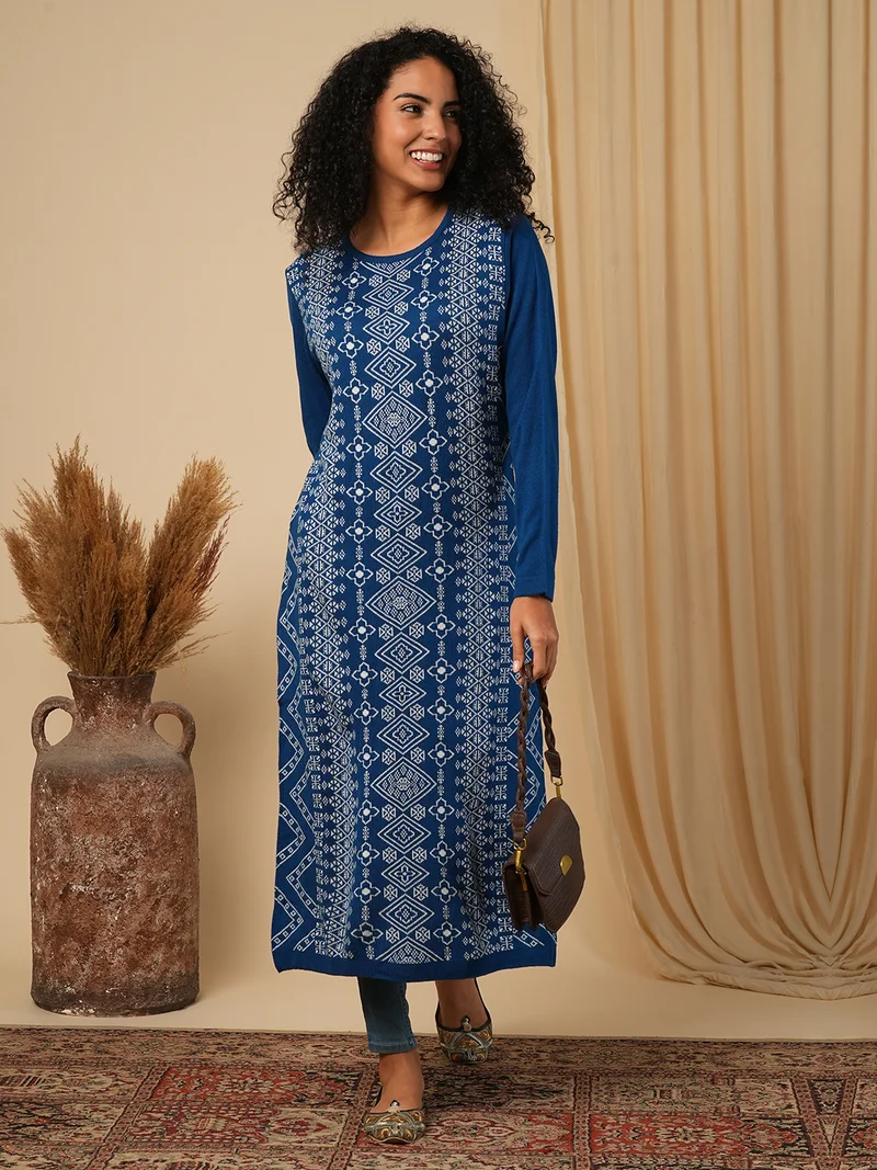 globus Globus Women Placement Weave Knitted Loose Fit Calf Length Winter Wear Sweater Kurta