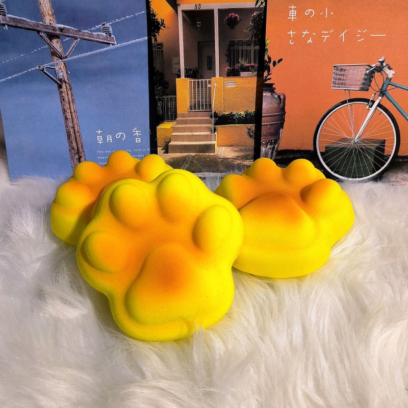 Cat Paw Bread Squishy Toy - Image 2