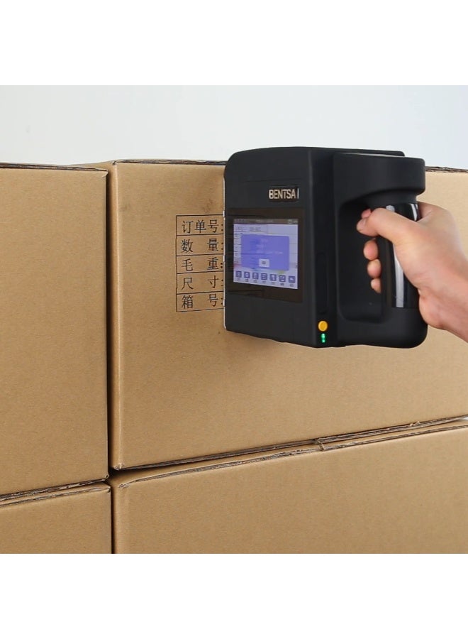 بنتساي طابعة BENTSAI B85 المحمولة ذات التنسيق العريض النافثة للحبر (تتضمن 4 خراطيش) آلة ترميز الأحرف الكبيرة حتى ارتفاع طباعة 92 مم، تُستخدم لمعظم الأسطح لطباعة الشعارات والملصقات والعلامات التجارية والرموز والنصوص المتغيرة باستخدام حبر سريع الجفاف مذيب - Image 3
