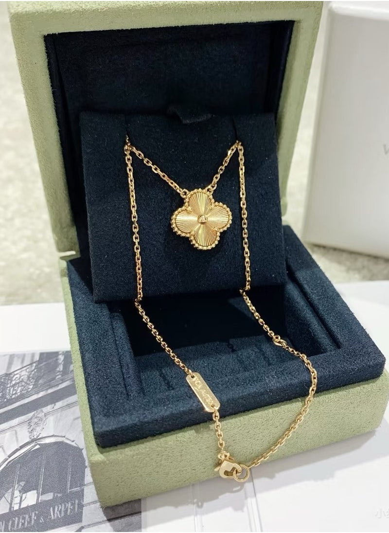 Van Women's Clover Elegance Necklace with gift box  - Image 1