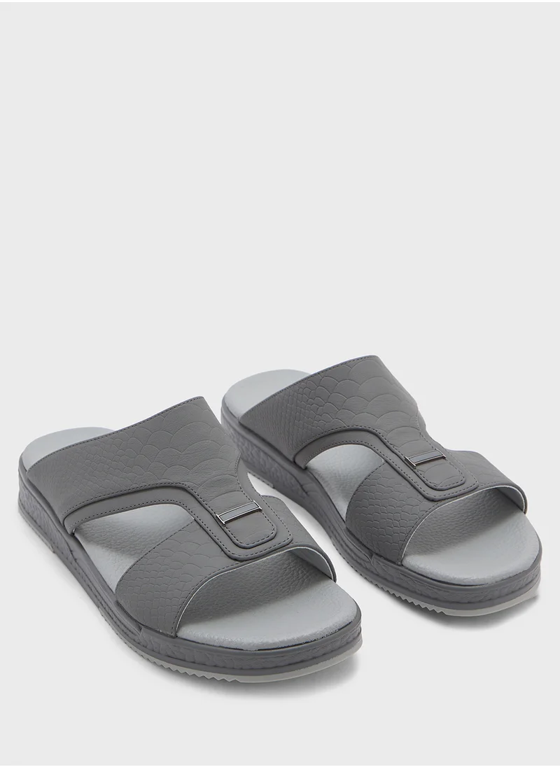 روبرت وود Arabic Sandals