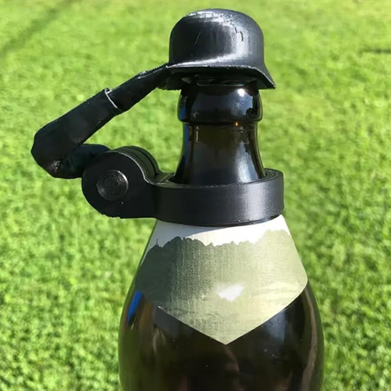 Soldier Salute Beer Bottle Helmet - Image 2