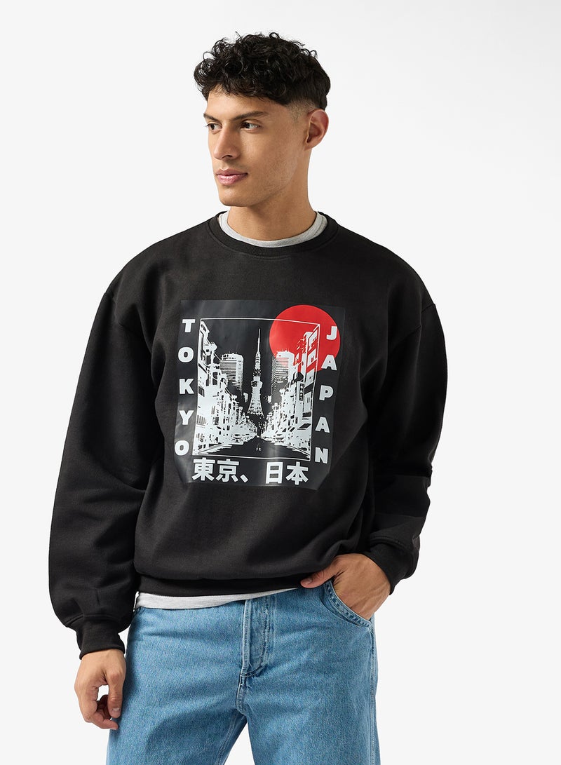 سفنتي فايف سويت شيرت بطبعة جرافيك أمامية - Image 1