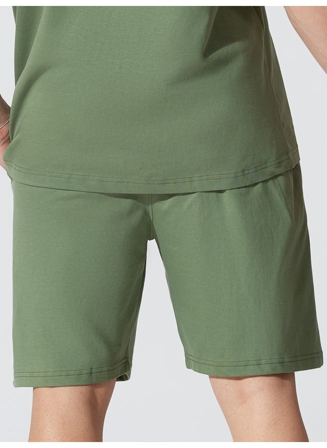 Maniac - Mens Solid Knee Length Green Cotton Slim Fit Shorts - Image 1