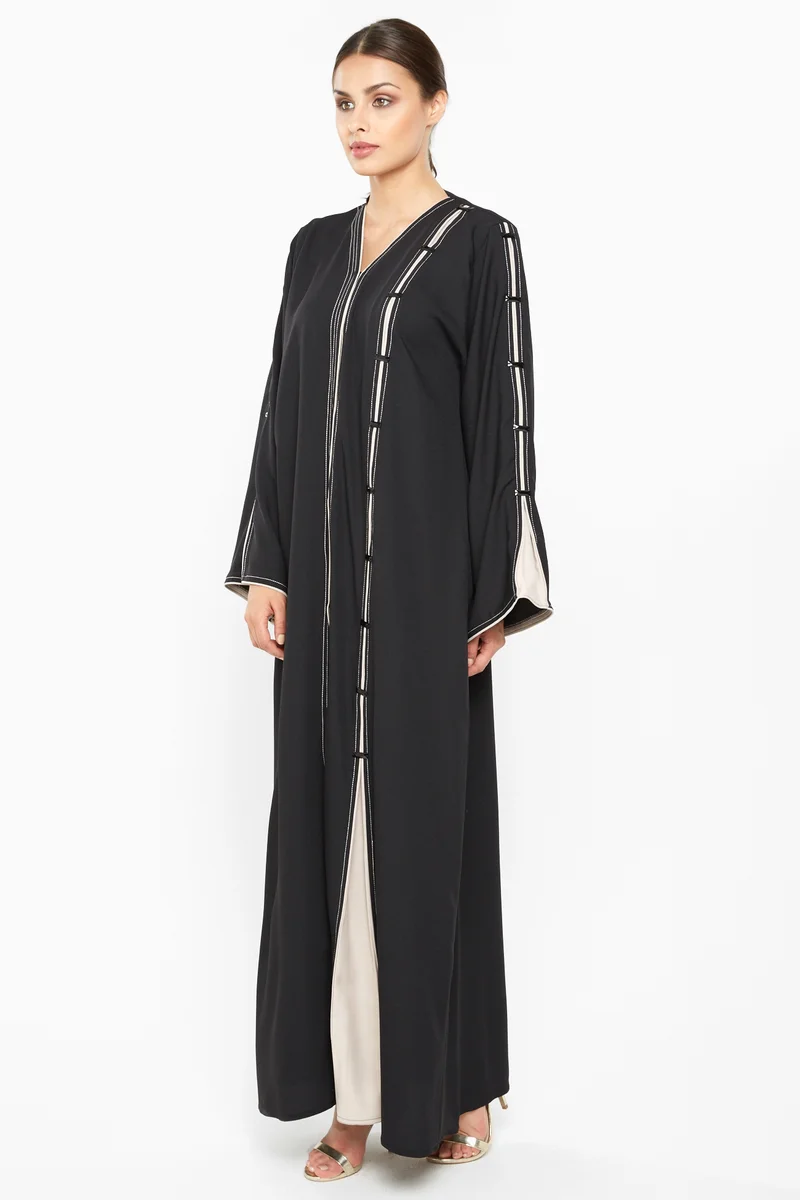 النخبة A casual abaya with cream lace detailing-AJ659A