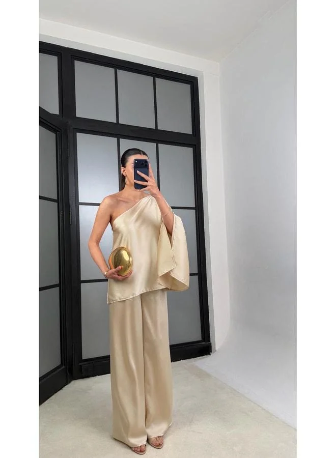 جاوس طقم ساتان من بلوز بأكمام على شكل خفاش وسروال بخصر مرن GAUS-01528.