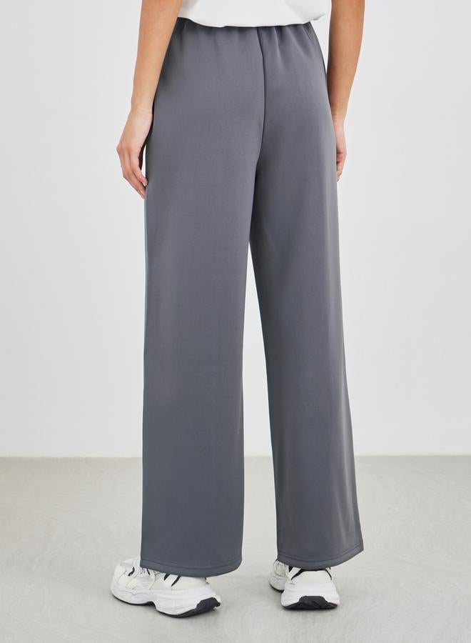 ستايلي بنطلون جوجر سكوبا بتفاصيل ثنيات وخصر مطاطي - Image 4